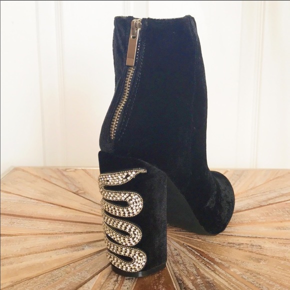 Shoe Dazzle Shoes - NWT Shoe Dazzle Black Velvet Block Heel Booties